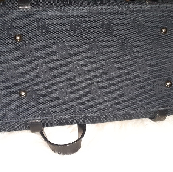 Dooney and borke - Picture 3 of 5